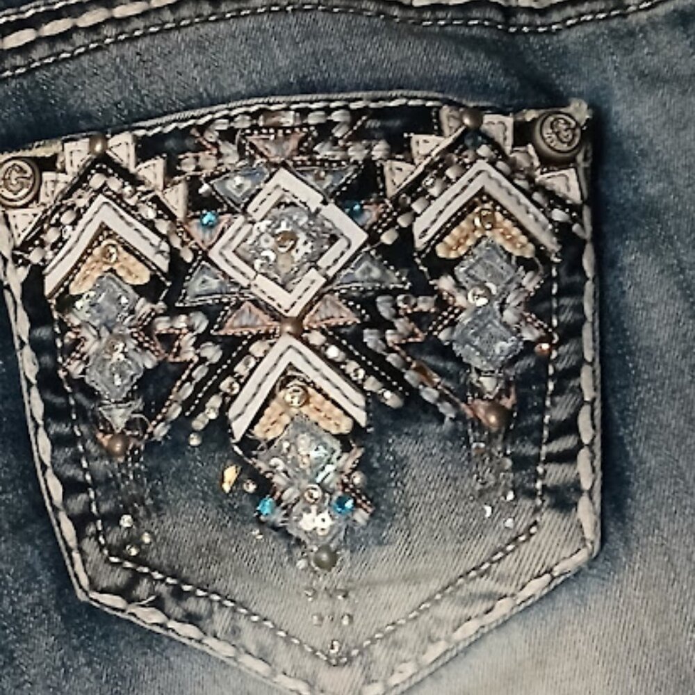 Grace in LA Skinny Jean Denim Embellished Sz 28 31 inseam Lightwash Aztec
